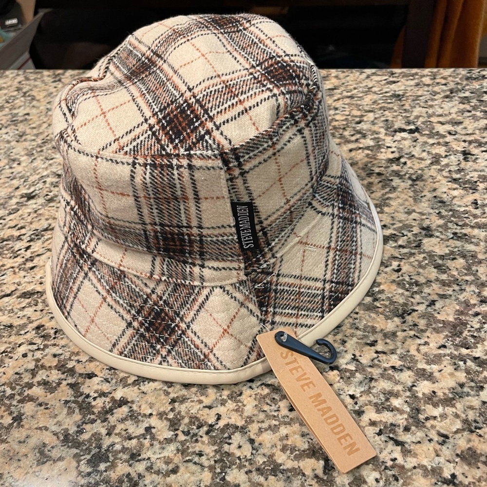 NWT Steve Madden OS Cream Women’s Beige Plaid Reversible Bucket Hat Gift Ret $42 - Picture 1 of 7